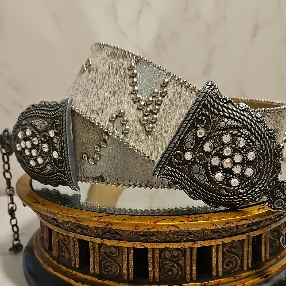 BB SIMON Grey And White Leather Studded Belt 41"